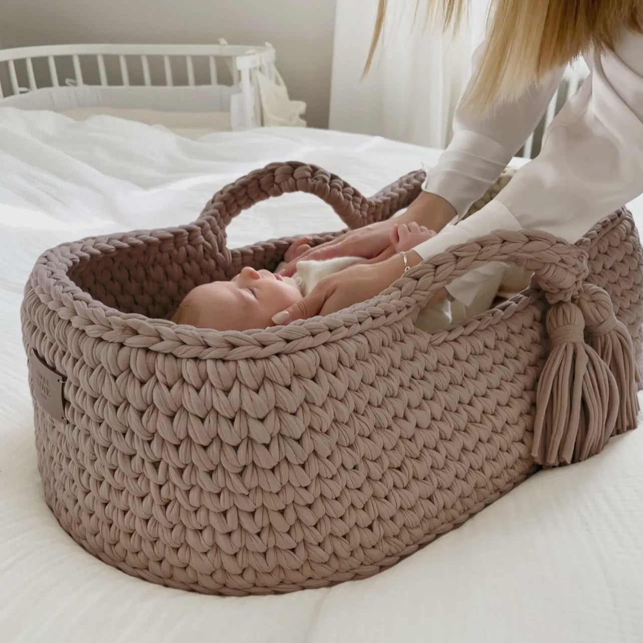 Unique Love - Baby Basket
